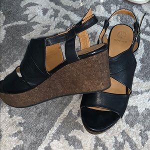 coclico wedge black heels